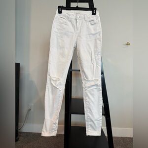Women’s white skinny jeans, size 3/26 smoke free pet free home